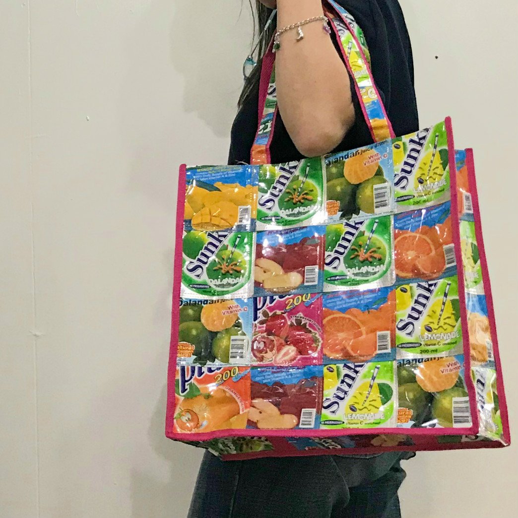 Coco K Den En Chofu No Twitter 定番トートバッグの中で一番大きいサイズ ガラッと柄が変わって 笑 入荷です T Co Nywdiv5ft0 Cocoandk ココアンドケー ジュースバッグ フィリピンフェアトレード 大きいトートバッグ Coco K Den En Chofu No Twitter 定番トートバッグの中で一番大きいサイズ ガラッと柄が変わって 笑 入荷です T Co Nywdiv5ft0 Cocoandk ココアンドケー ジュースバッグ フィリピンフェアトレード 大きいトートバッグ