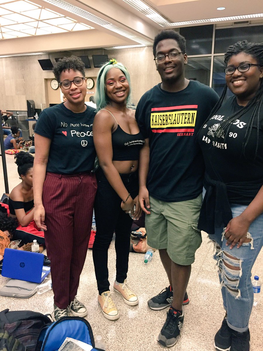 DMVBlackLives's tweet photo. Good Morning! Make sure to continue supporting and twitting about the @HUResist student take over. The students are not going anywhere until their demands are met. They called the President and he disconnected his number. They have LO’s and Medics on the scene.#HUResist https://t.co/fUu5eLCjfJ