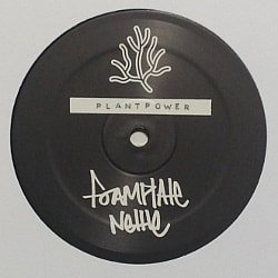 jungleexotica's tweet photo. 【入荷商品】
FOAMPLATE - Nettle / Moose Fly (12")
ロンドン・ベース・プロデューサーFoamplateが自身のレーベルPlantpowerから第3弾シングルをリリース!
https://t.co/KlZpAfIFdr
#Foamplate #Plantpower #dubstep #ダブステップ #12inch #vinyl #レコード #福岡 https://t.co/7KaEc3fycr