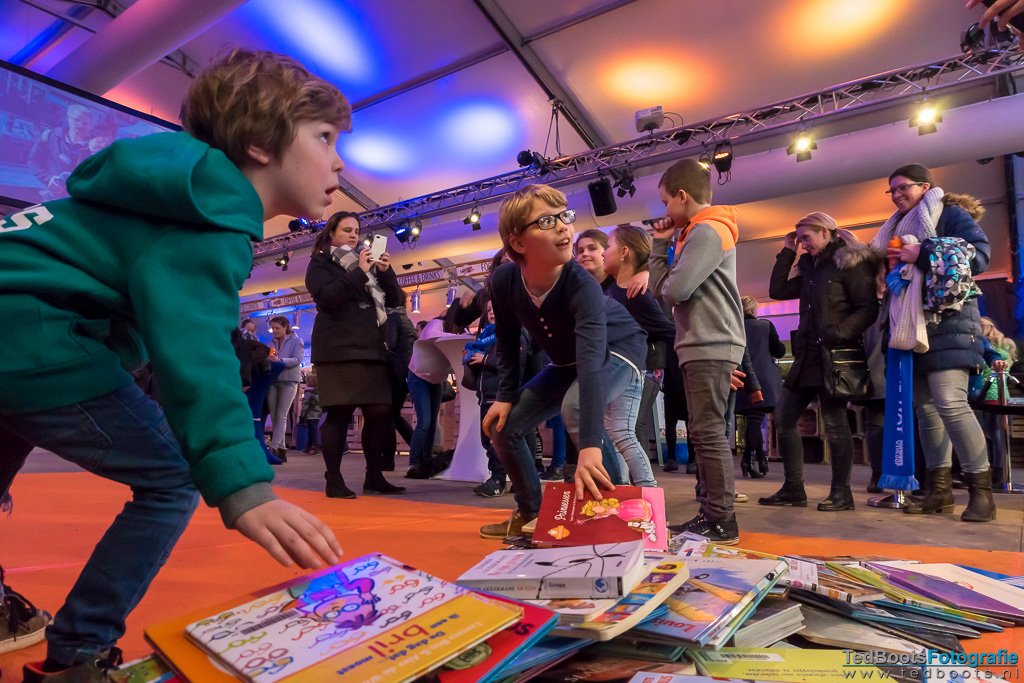 VenloopKids's tweet photo. Yes, de foto's van de @VenloopKids-middag staan online! Zet woensdag 27 maart alvast in de agenda, want dan is de VenloopKids-middag 2019!https://t.co/v7Vx6MdqMt #Venloop #venloopkids https://t.co/H3e1qU6DGn
