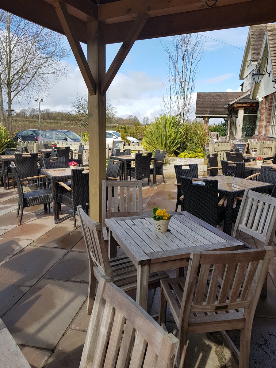 HornsmillHelsby's tweet photo. Thanks to Jeff and his team for making sure our outside area is ready for the #BankHolidayWeekend All we need is the weather to change #hoping #Spring #somesunplease #alfresco #EasterBreak #Cheshire https://t.co/yPmiWiaoRY