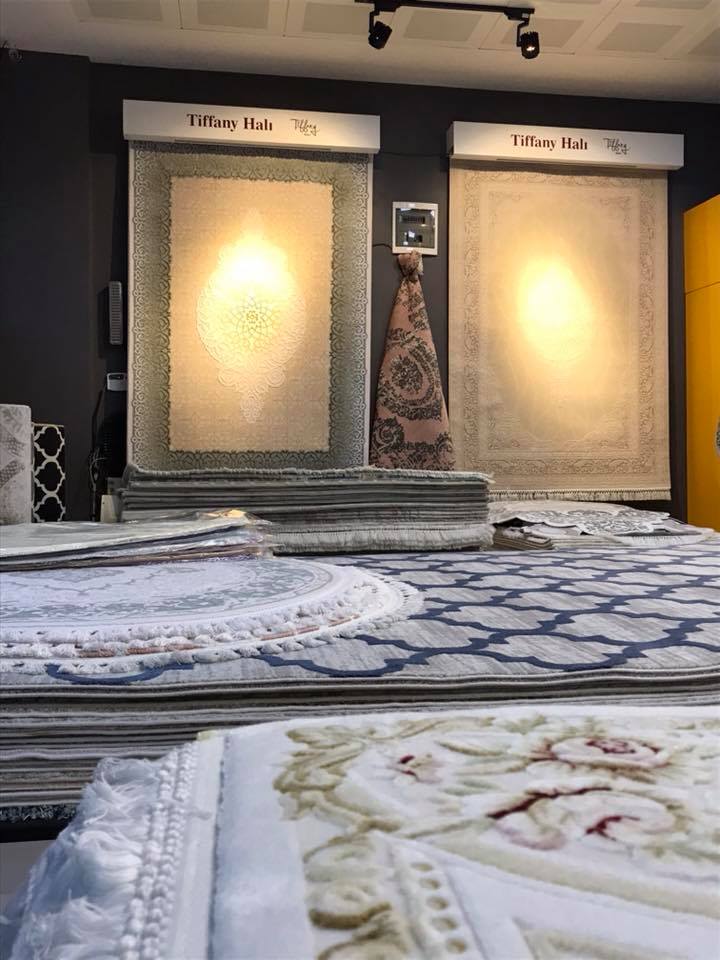 Yenilenen mağazamız ve ürünlerimiz ile yeni sezona hazırız.
#carpet #hali #halı #halımodası #dekarasyon #güzelevim #salon #mobilya #halımodelleri #stil #tasarım #içdekorasyon #kombin #misafirodası #yatakodası #tasarım #koridorhalıları #zemin  #izmir #tiffanyhalı #enzohali