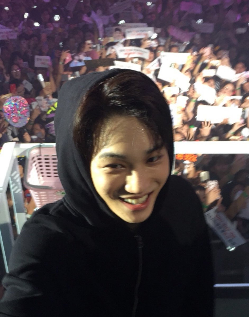 MayWKrutnoo's tweet image. LH :ในอนาคตอยากให้แฟนๆจดจำคุณอย่างไร
🐻 : ไม่มีอะไรพิเศษหรอกครับ แค่ผมอยู่ในความทรงจำของใครบางคนคงจะเป็นเกียรติอย่างยิ่งสำหรับเรื่องนี้ ผมหวังว่าตอนที่พวกเขาชอบผมนั้นเป็นช่วงเวลาแห่งความสุขของพวกเขาก็พอแล้วครับ
Eng :@/kimjonini_s