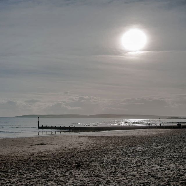 Bournemouth beaches reach over 7 miles, from adjacent Christchurch to Sandbanks, Poole 🇬🇧 #igersbournemouth #streetexposure #metsphotography_net #britishcountryside #hampshire #splendid_earth #tv_strideby #natureromantix #brilliantbritain #capturingbritain_nature #fiftyshade…