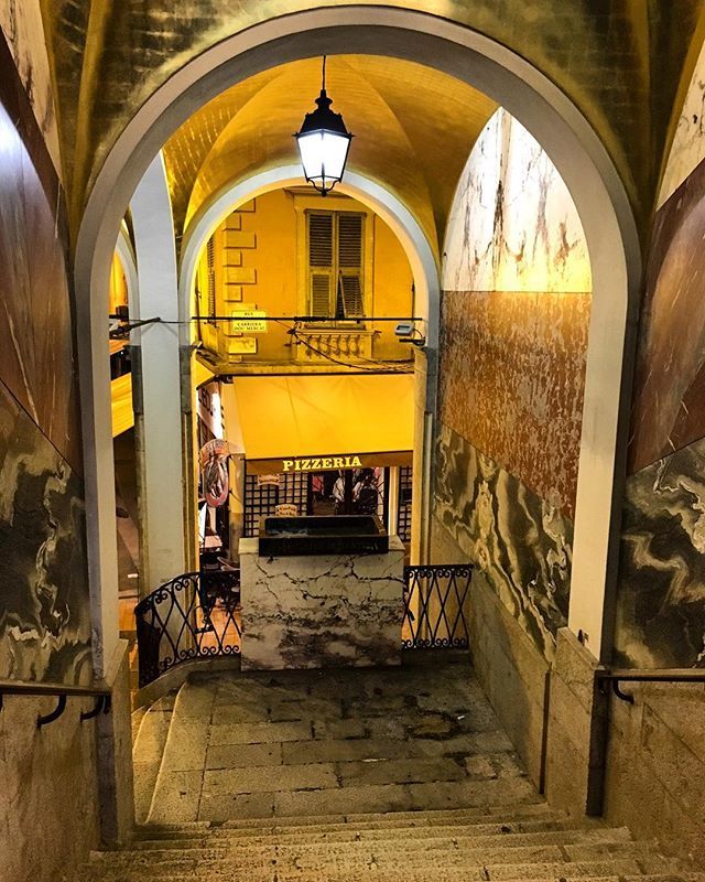 parisonadime's tweet photo. Coming home from dinner in old town #Nice #France #vieuxnice #frenchriviera #cotesazur #longweekend #weekendgetaway #expatlife #nicetourism #parisonadime https://t.co/XcRdYdFs3r https://t.co/ldFXVorSWF
