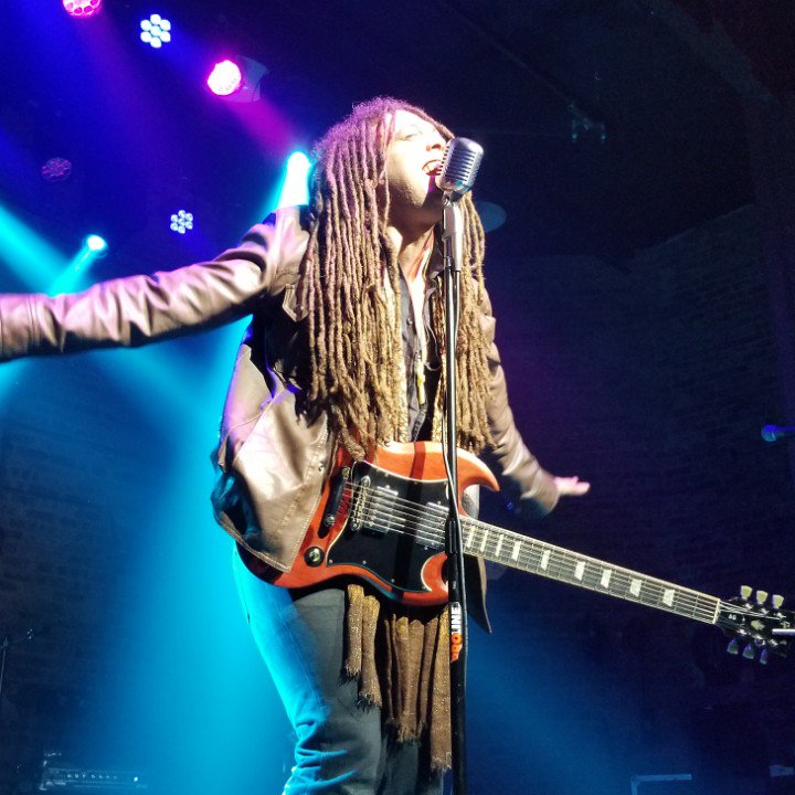 RocHausWD's tweet photo. Last night was FIRE!!! @righteoushill @bryanwmusic and @thevoodoofix lit up the RocHaus stage. If you have never seen them make it to a show! You won't be sorry. https://t.co/c73izZ1AJi
