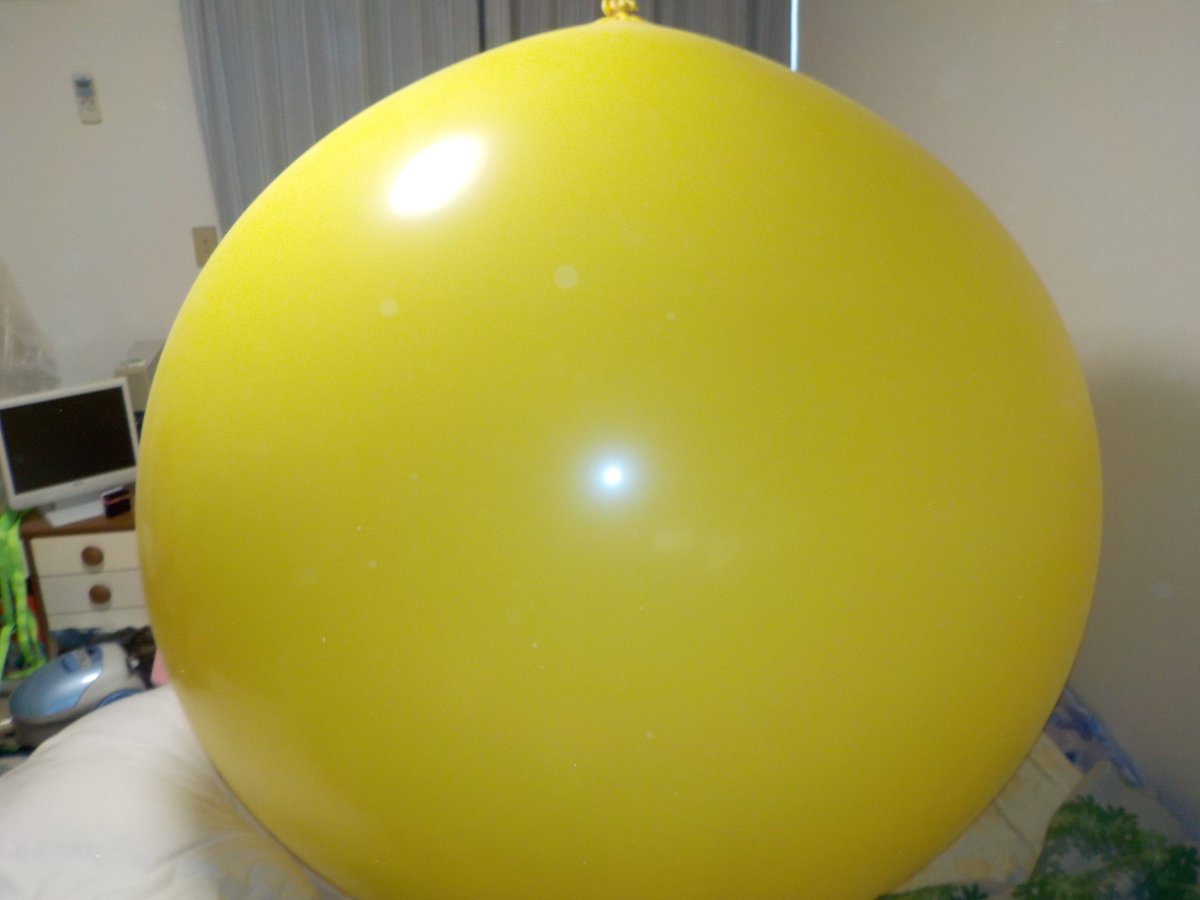 巨大風船の中で 果てちゃいました 巨大風船の中で 果てちゃいました