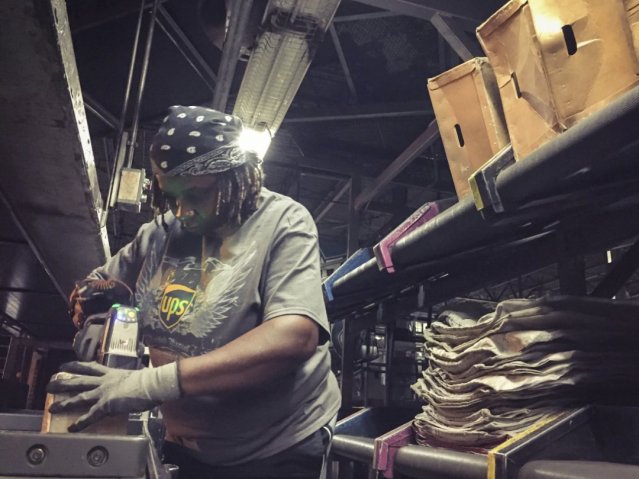 DCooper07's tweet photo. They may be in charge of “smalls,” but their role is anything but… Thanks to our dedicated small sort operators, who keep the belts free and clear. Mention your favorite small sorter using #UPSerShoutOut. #TogetherUPS https://t.co/T7JOTBcLwK