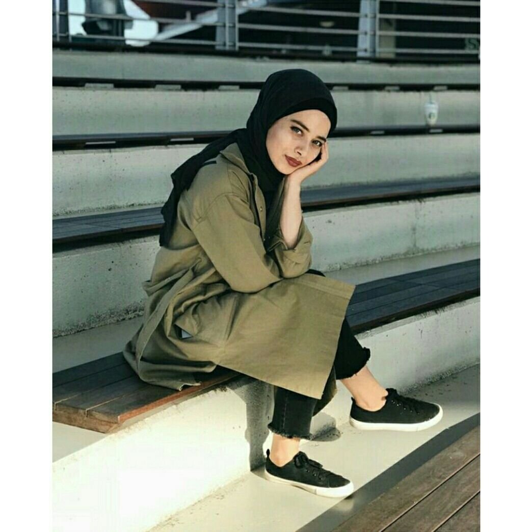 remkayra5's tweet photo. RT #hijab #türban #modern #genç #foot #ayak #liseli https://t.co/DVivJsxLEI