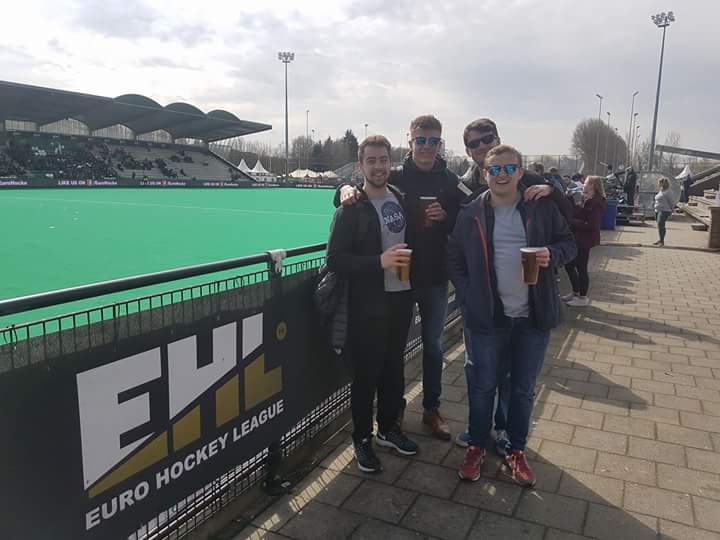 DerbyHC's tweet photo. #DHCOnTour takes a new meaning.
Members of our 1s and 2s squads have travelled to the @EHLHockeyTV 😆 https://t.co/UWNx5QJk93