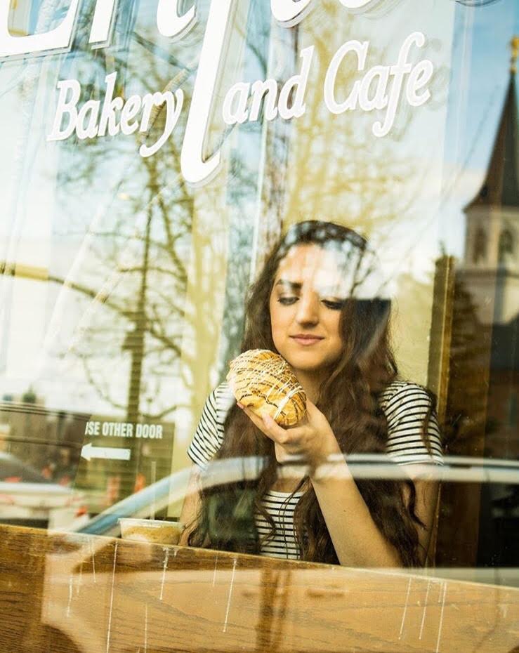 Happy Friday! You deserve a treat today from Enliten. Photo by @ashsphotography_company @kallihofhines