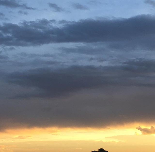 truthbriantruth's tweet photo. Reposting @cloudy_moments: - via @Crowdfire
#cloudymoments #clouds #cloud #cloudporn #weather #lookup #sky #skies #skyporn #cloudy #instacloud #instaclouds #instagood #nature #beautiful #gloomy #skyline #horizon #overcast #instasky #epicsky #crazyclouds #photooftheday https://t.co/VH9b9ypBN6