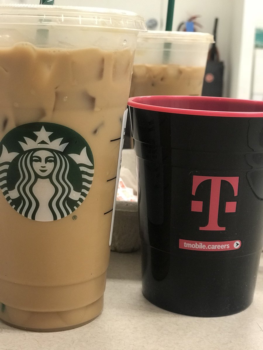 jennnaaaayyyyy's tweet photo. I love them both equally the same βοΈπ #HappyFriday #WeMadeIt #GoodFriday #HeyDC Itβs cherry blossom πΈ PEAK! Stop by and say hi ππ½ https://t.co/k9v4H0lchL