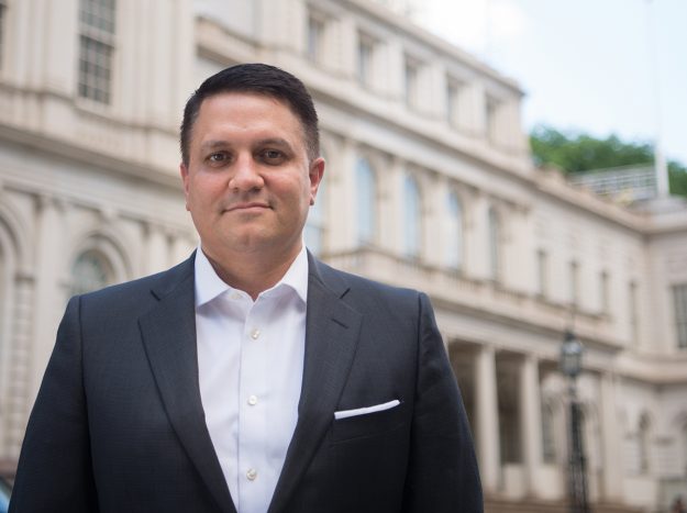 State_Scoop's tweet photo. Gamiño's resignation marks the second local official leaving the FCC committee over complaints of industry favoritism #broadband #broadband #fiber #digitaldivide #FCC @FCC @MiguelGamino https://t.co/KP5XOwcrlH https://t.co/AD54HAyAvk