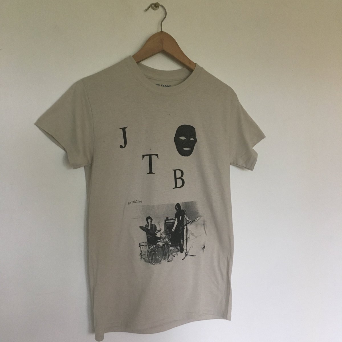 MerchCave's tweet image. We've got a new @JEFFbrotherhood shirt, folks! Grab a Live Mask tee here: ow.ly/d7nr30jcBdj