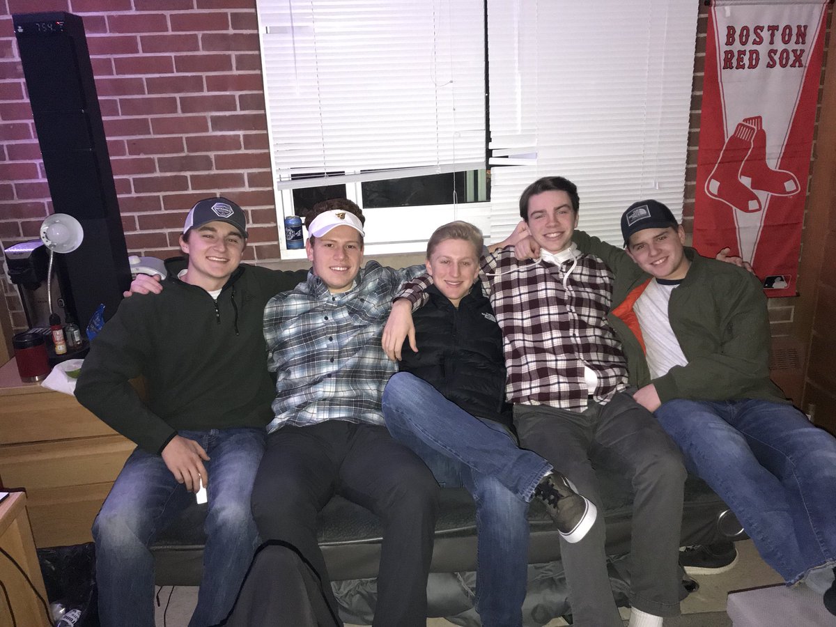 7Yeast's tweet photo. Happy Birthday VPJ! Have a great day bud🎉 @EvanVaughn8 https://t.co/UTlnN3q6Re