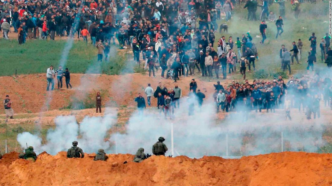 At least eight Palestinians killed and 1,100 people injured in confrontations with Israeli security forces during protests at the Gaza border, Palestinian health officials say cnn.it/2J7NSJ6