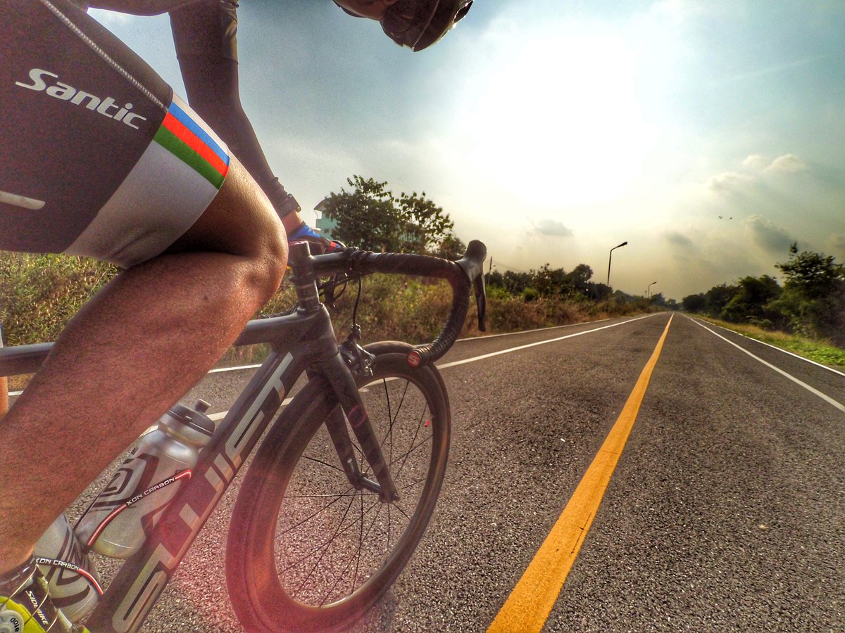 aum_889's tweet image. Afternoon ride...
#swiftcabonthailand #shareyourswift #swiftcarbonbikethailand #swiftcarbonhypervox #hypervox
#swiftcarbon #swiftcarbonbikes 
#letsbike #letsbikebygoro #letsbikeshop
#คนเดียวก็ไป #คนเดียวก็ปั่น 
#แค่พอใจอะไรก็ได้