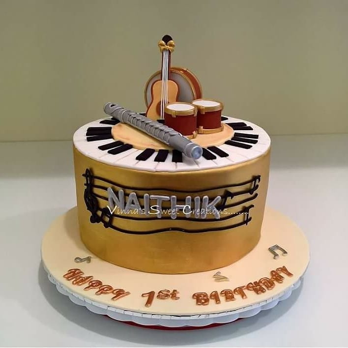 Share more than 75 flute cake images latest awesomeenglish.edu.vn