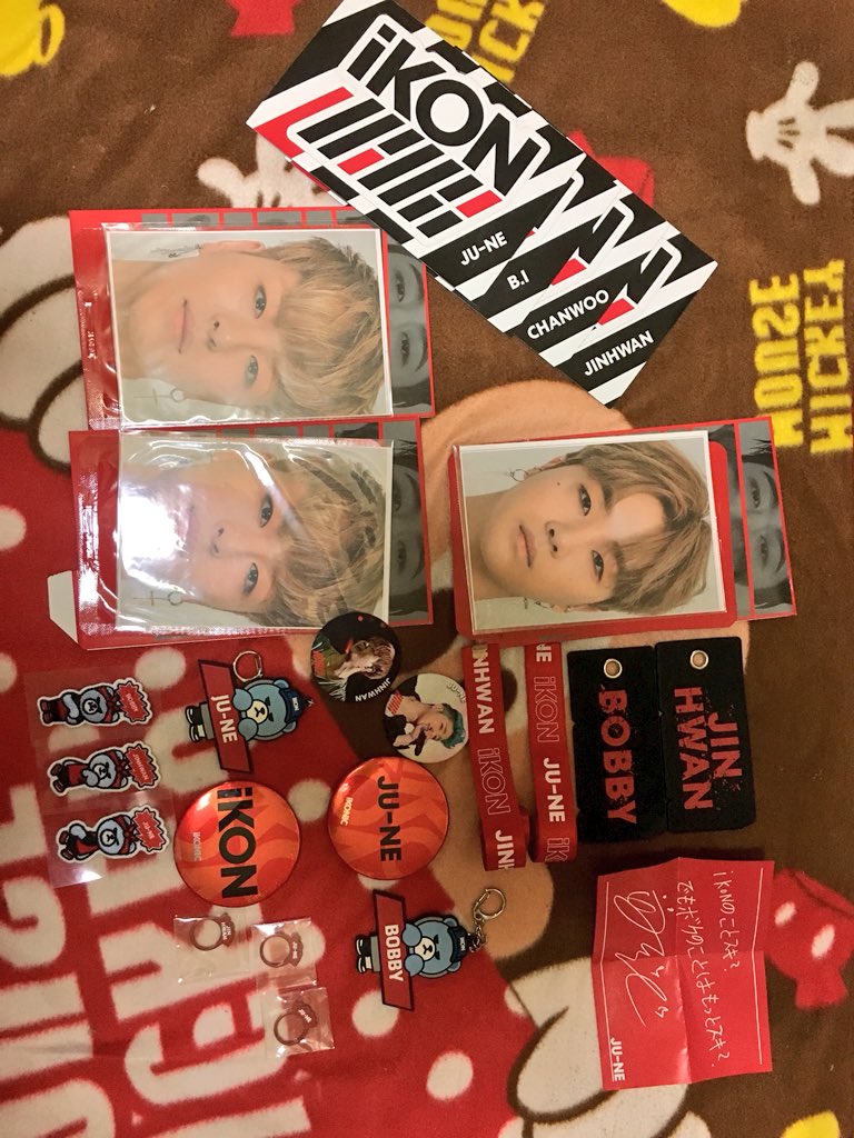 KPOP___Y's tweet photo. 基本早い者勝ちです。

後写真には載ってないですがiKONバックパックもあります！

#iKON
#iKONグッズ https://t.co/P907BNLFov