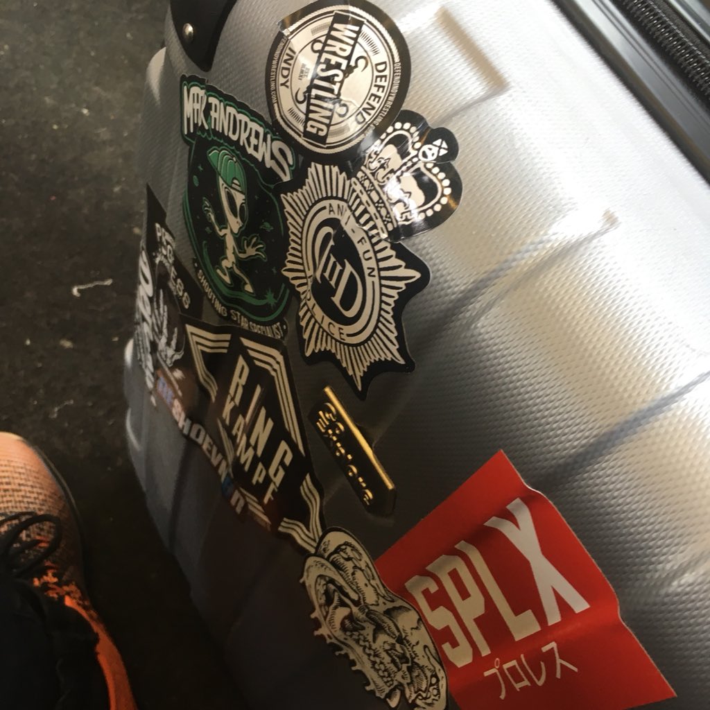 OminousBeeping's tweet photo. On my way, babbies! #MoarStickers https://t.co/zJRGlk2yri
