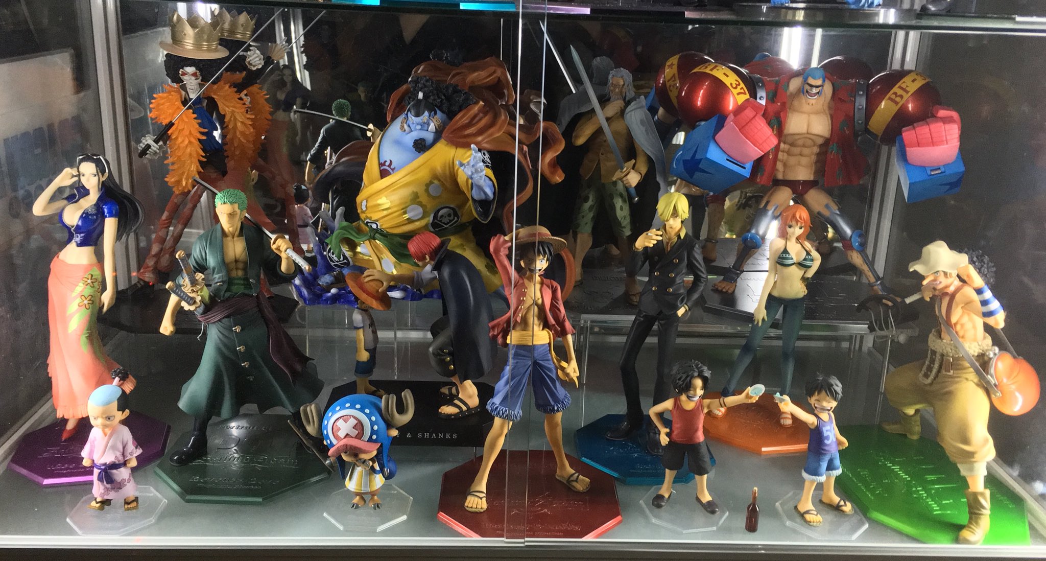 Ket P O P Sa Maximumのジンベエ親分が届いたので麦わらの一味コーナーに配置 ワンピースフィギュアを投稿しよう T Co Yguauynpfe Twitter