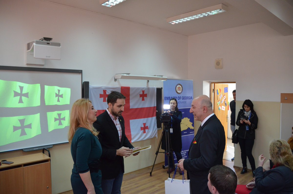 AmbNikolozish's tweet photo. Establishment of Georgian Corner at the Technological Lyceum of St Antim Iverianul, Bucharest. Presentation on Georgia for Romanian young generation https://t.co/Hzvoav3aKj