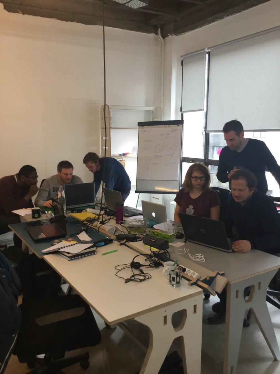 For 24h, our BeCoders are participating in the very first @CIRB_CIBG - @SmartCityBru -@BecodeOrg Hackathon !