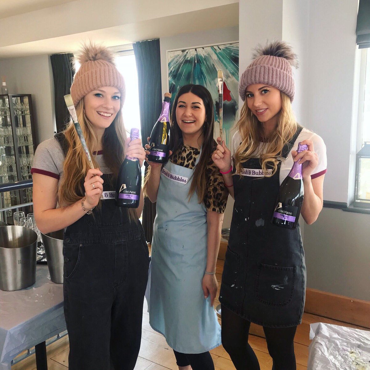 We’ve got that Friday Feeling!!✨So excited for our private hen party this afternoon..we even wore matching hats!!🎨🥂