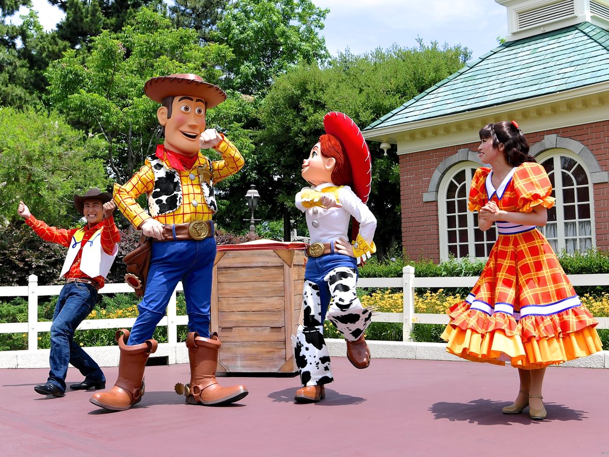 Mezzomikiのディズニーブログ 東京ディズニーランドのアトモスフィアショー ジップンズームガイドツアー ウェルカムフラワーバンド ラウンドアップ プレイ ワイルドウェスト チャンス 明日3月31日で公演終了です T Co 9dvrix9czf