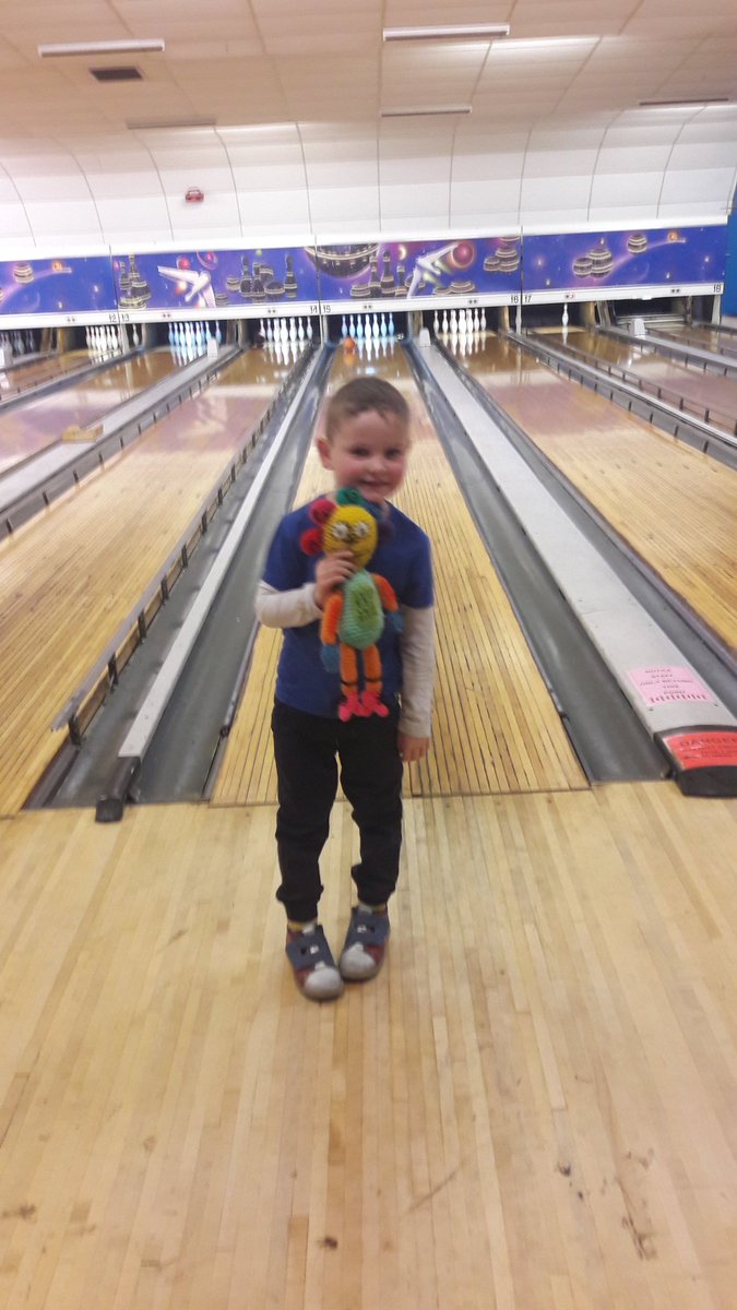 bonnar_clare's tweet photo. @MrsLilleyVPS Maisie helping me count the pins i knock down.....we're hoping for a stike🎳😁 https://t.co/90YsSNPWgD
