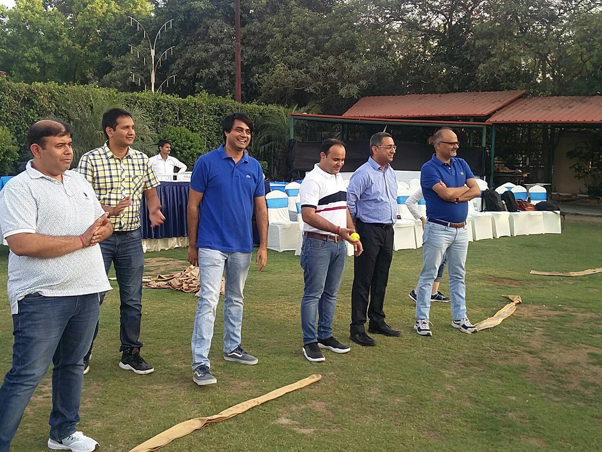 harishagrawal's tweet image. At Magic annual event. With @rkachroo and @ackykamdar     #magicedtech