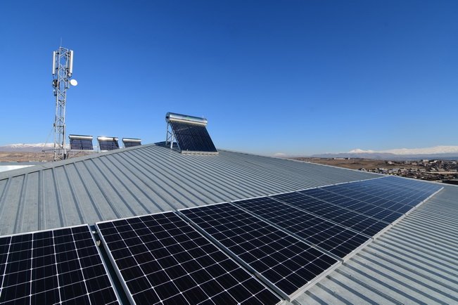 Համայնքների էներգաարդյունավետ ֆինանսավորման նախագծի շրջանակներում Քասախ համայնքը տարեկան կխնայի առնվազն 6 մլն ՀՀ դրամ…

Իմացե՛ք ավելին. acba.am/hy/news/first-…
Տեսանյութը. youtube.com/watch?v=ke8mI3…

#ACBA #բանկ #նորություններ #ՆորՀեռանկարներ #GreenEnergy #Armenia #SolarPanels #ARM