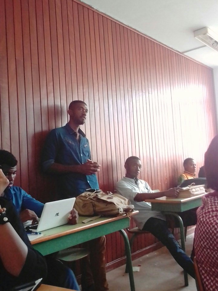 ArianeDjeupang's tweet image. @LeSeedMag 
@CurtisKakeu 
@ArianeDjeupang 
@NchetkouY 
#Seed
#Seendinnov
#InvolvesInnovationMind
Presentation d&apos;un  nouveau member special: Mr Ngooh!