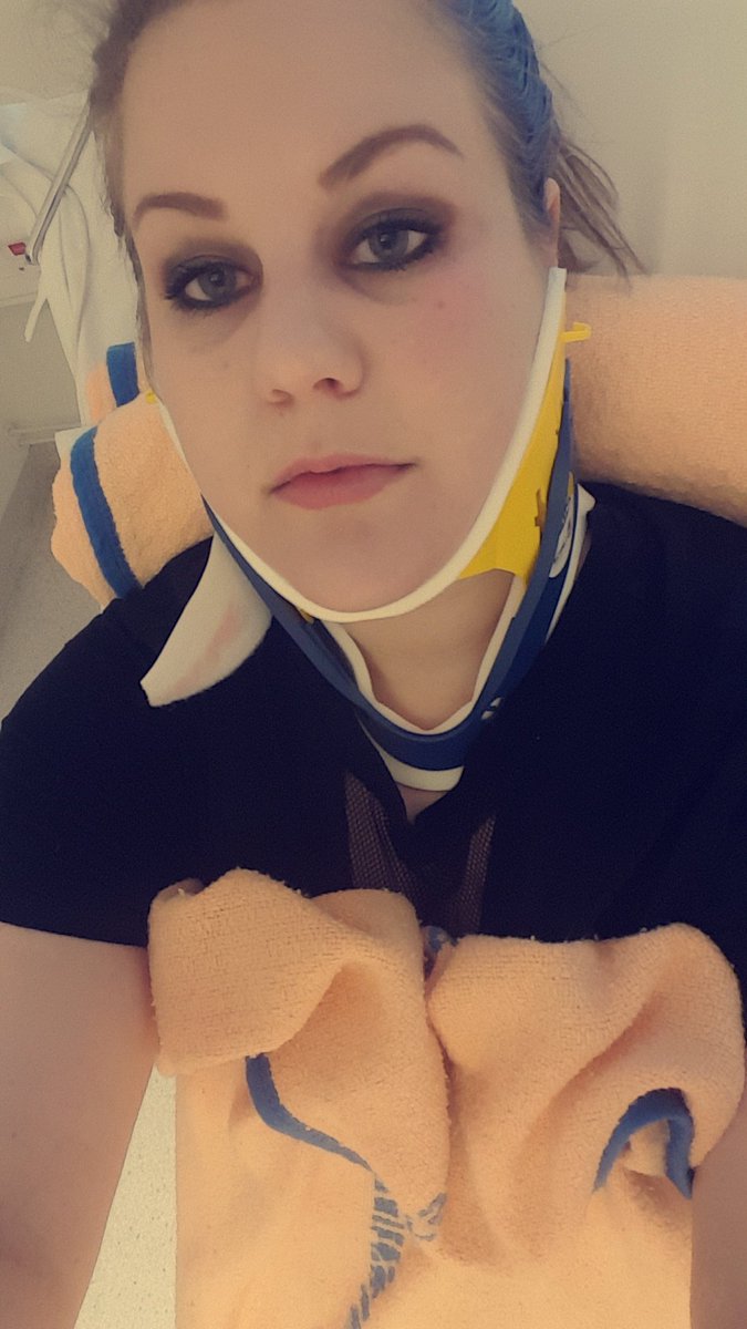 LionessElin's tweet photo. There is not going to be a stream tonight due to my neck injury has gotten worse and I'm in the hospital 🏥 I hope that y'all understands this and that I recover quickly🦁💕 I will update my schedule when I'm coming home from the hospital. Love y'all for your support 💕 https://t.co/AxXWhvJ4XI