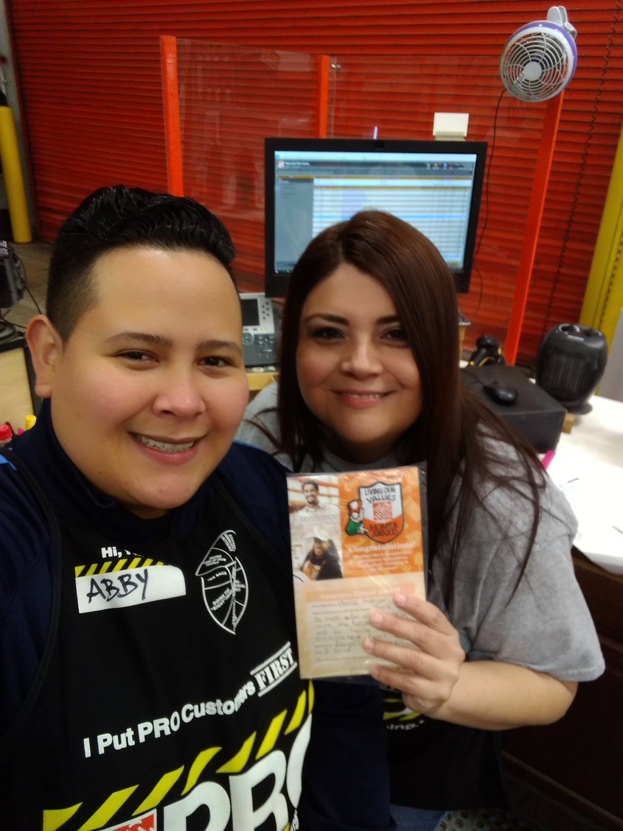 abicw2503's tweet photo. Recognizing one of my Pro Desk associates Maria Anderson, for great entrepreneurial spirit and awesome customer service selling a $53,000 order. Thank you for all you DO!!!#YEAROFEULESS @MichaelQHD @drago0320 @shane_home @lupe_briseno @anadavis11 @HomeDepotD151 https://t.co/xH8VbM4DDp