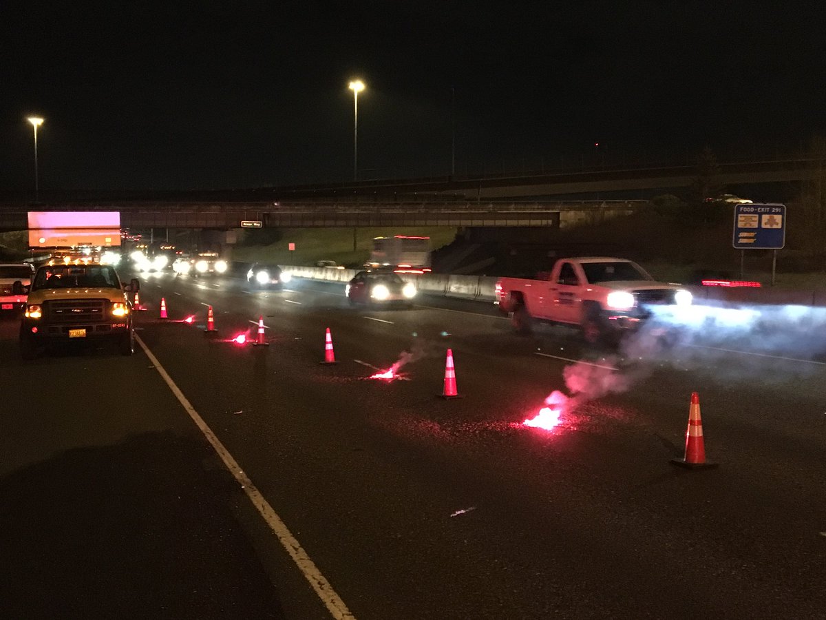 Evan Bell on Twitter "Two of three lanes remain closed on I5N at
