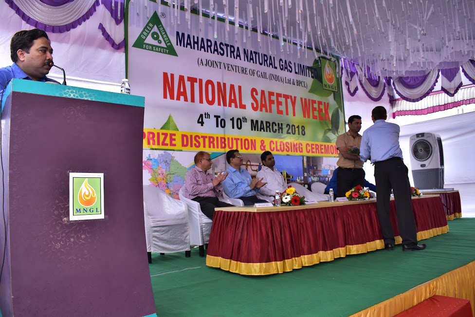 mngl_in's tweet photo. We at MNGL are committed to maintain safe working environment for all our employees, public associates and stakeholders. MNGL celebrated National Safety week to renew commitment with much fanfare at offices, CNG stations.
#WhyCNG #DriveCNG #CleanPune #GreenPune #CNGSeries #Pune https://t.co/yxwVVhKPVJ