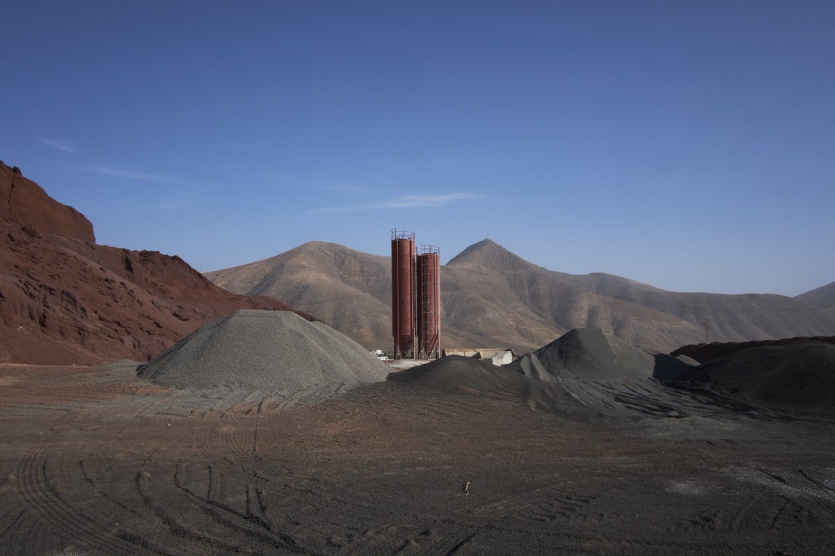 PLATEFORM's tweet image. © Luana Rigolli, Superfici Instabili (Italy)
plateformag.com/magazine/artic…