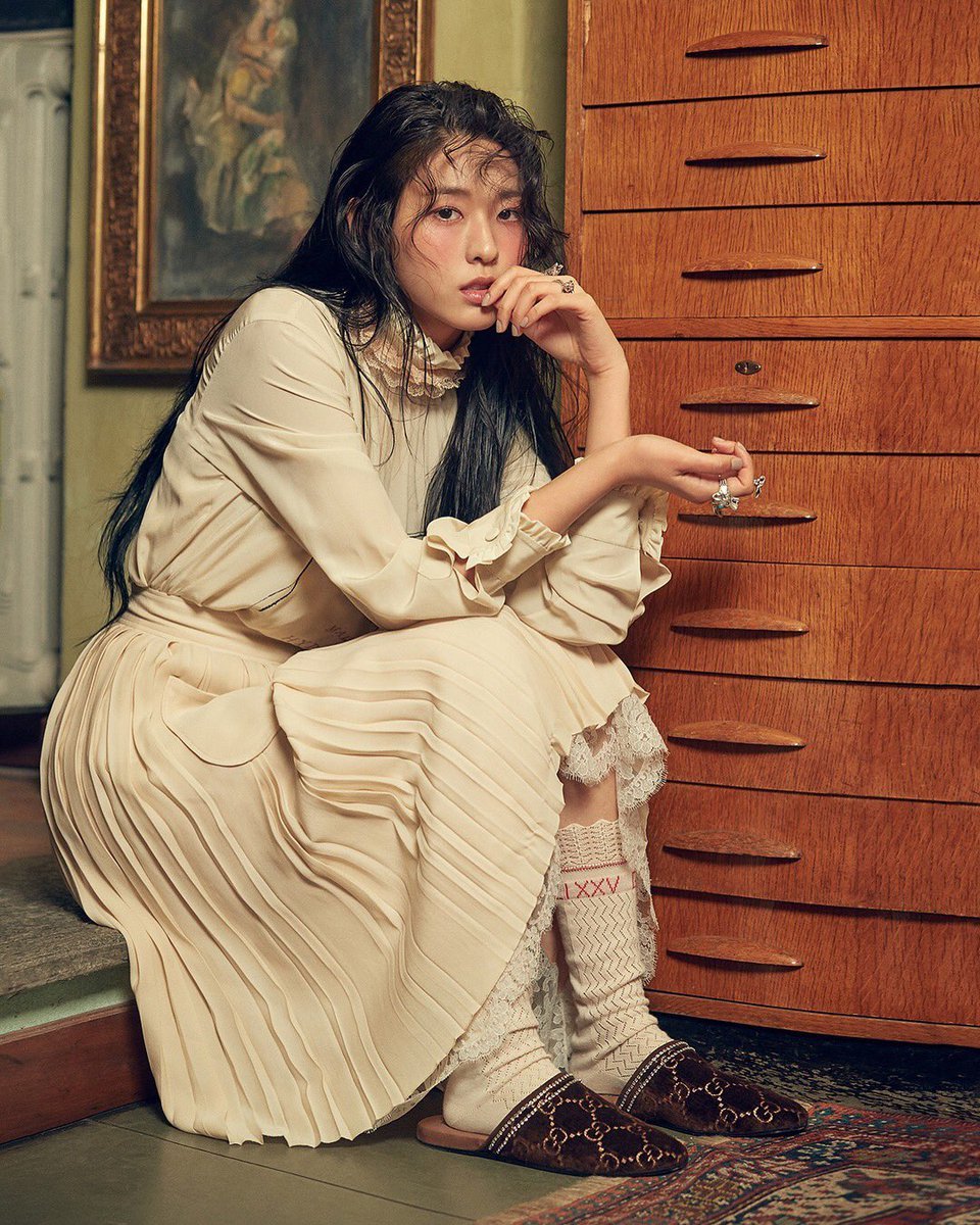 hoodcouturemag's tweet photo. SeolHyun for Vogue Korea. https://t.co/LzDyzWcOv8