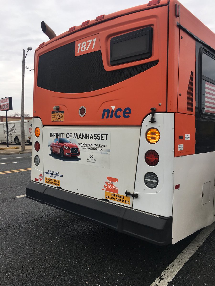 anama118118's tweet photo. This bus broke down on a Good Friday morning😢... No worries! The next one should be arriving soon! 😆#GoodFriday #nice #waitingInTheCold https://t.co/0zk8U5ojK7