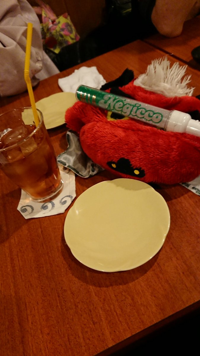 non_non3838's tweet photo. 来ちゃった(ノ´∀｀*))❤️♬*゜ww←
#アルツハイマーブルースバンド
#Moonlightbar
#BSN
#二次会 https://t.co/Aqn6e6PPne
