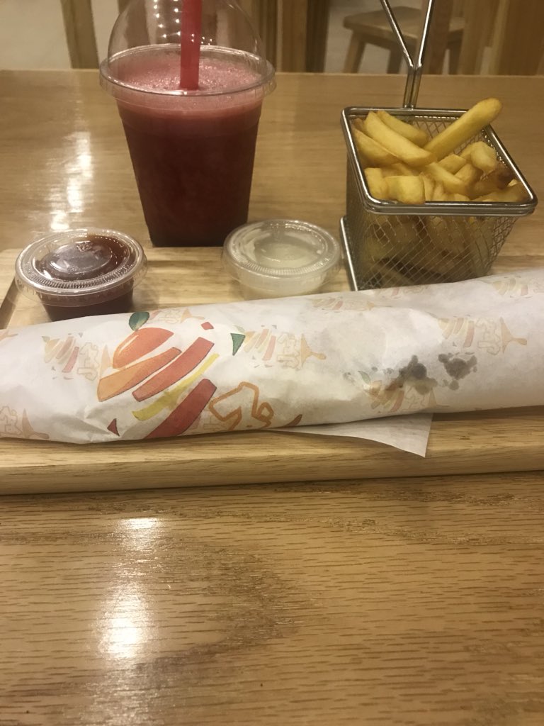 jamoolrest's tweet image. #حفرالباطن_الان

قص اللحم من جمول 😋👌🏼

#حفر_الباطن
قص اللحم من جمول 😋👌🏼

#حفر_الباطن
#جمول_للعصائر_والشاورما_العالمي_لشاورما