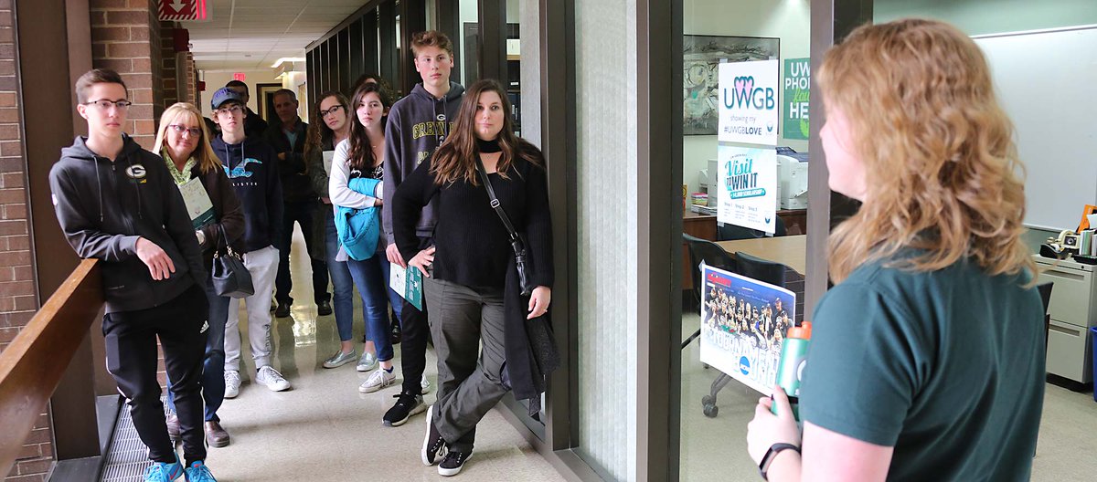 uwgb's tweet photo. Welcome to UW-Green Bay, campus preview day visitors! Today we welcome nearly 400 guests! #uwgbtour https://t.co/nXOmLKWl8g