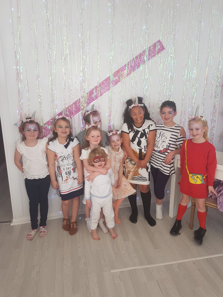 ChloeXxXMarie's tweet photo. My baby had the best 6th birthday🎈🎀 roll on tenerife in 2 weeks🛫☀ https://t.co/0tUc1WaDjQ