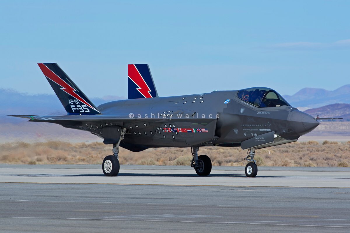 AshleyWallace19's tweet image. A couple of F-35s from various trips to the USA over the last few years #F35 #LightningII
