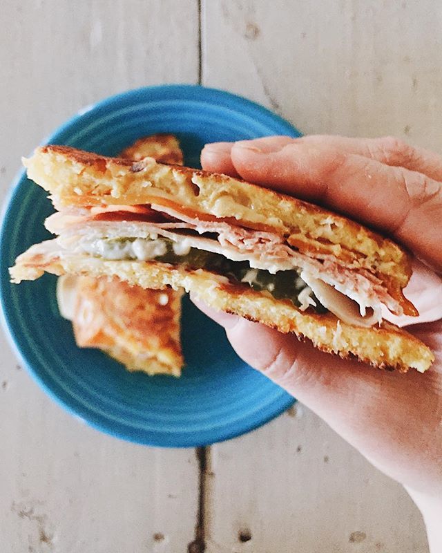 TrainProSteph's tweet image. Suh-suh-suh-SAAAANDWIIICH!
-
Broke my 16.5 hour fast with this sandwich ❤️ It’s #90secondbread with mayo, Dijon, ham, turkey, cheddar and pickles. Y’all gotta make one!
-
-
-
#lchf #lchflifestyle #lowcarblifestyle #lowcarhighfat #keto #ketodiet #keto… ift.tt/2GYRP28