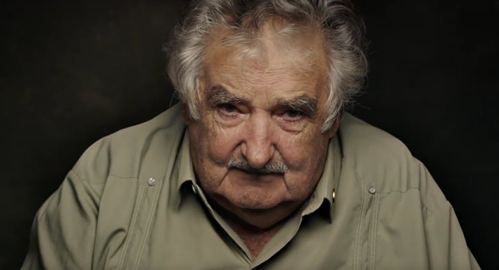 elOrdenMundial's tweet photo. "No lo compras con plata, lo compras con el tiempo de vida que tuviste que gastar para tener esa plata" (Pepe Mujica en HUMAN, 2015) https://t.co/fOzJoAg0wf
