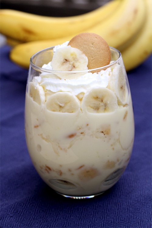 TheOOIHAI's tweet photo. I don't know about y'all, but this looks deeeelicious!! #pudding #food #Foodie #foodieFriday #Foodies #foodiechats #banana https://t.co/bLGBdZoNf6 https://t.co/bJQmXjWUAr