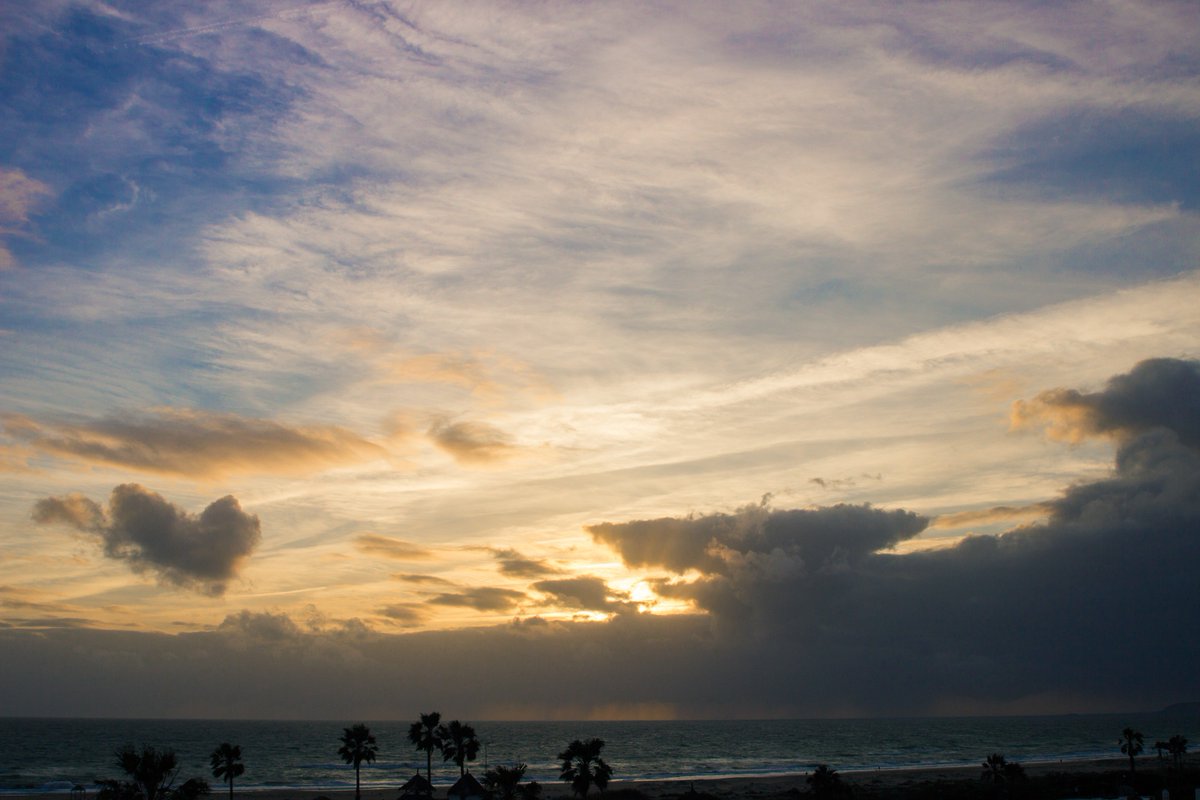 Jesus_vn's tweet image. Atardecer lluvioso en Zahara de los Atunes. @tiempobrasero @ElTiempoA3